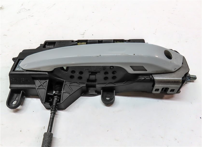 Thumbnail 4: 2018-2023 AUDI Q5 SQ5 (FY 80A) LEFT FRONT DRIVER DOOR HANDLE (White)