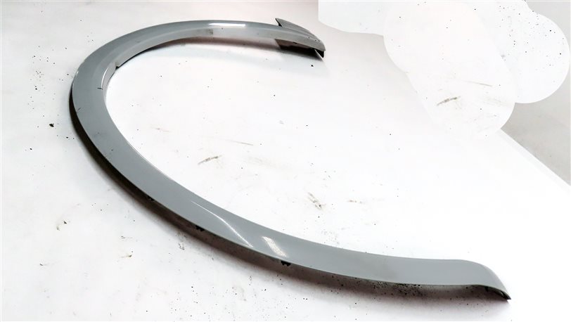 Thumbnail 3: 19 AUDI Q5 FY 80A FRONT LEFT DRIVER FENDER WHEEL WELL ARCH TRIM MOULDING (White)