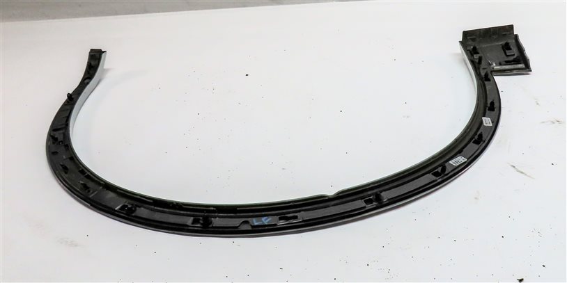 Thumbnail 7: 19 AUDI Q5 FY 80A FRONT LEFT DRIVER FENDER WHEEL WELL ARCH TRIM MOULDING (White)