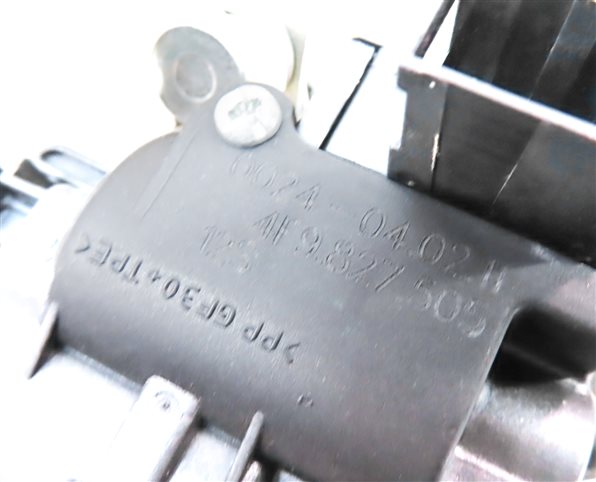 Thumbnail 8: 2011 AUDI Q7 (4L) REAR TRUNK LIFTGATE HATCH LID LOCK LATCH ACTUATOR