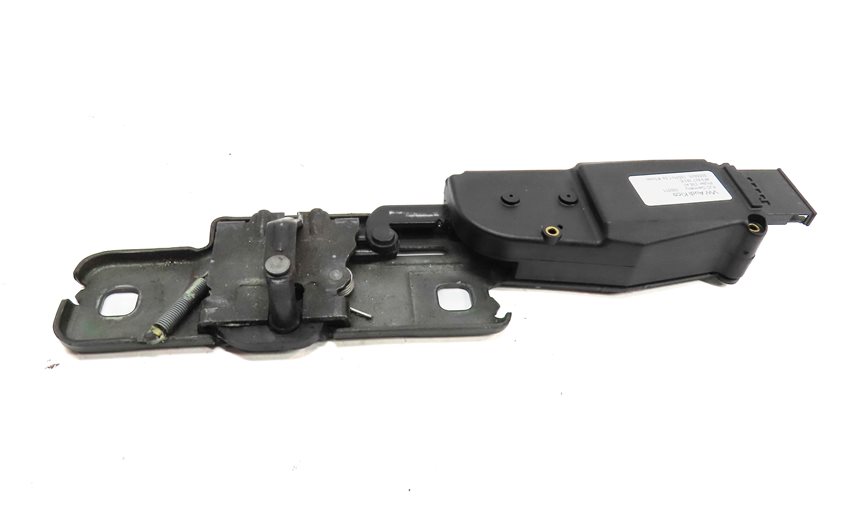 Thumbnail 4: 2011 AUDI Q7 (4L) REAR TRUNK LIFTGATE HATCH LID LOCK LATCH STRKER PLATE ACTUATOR