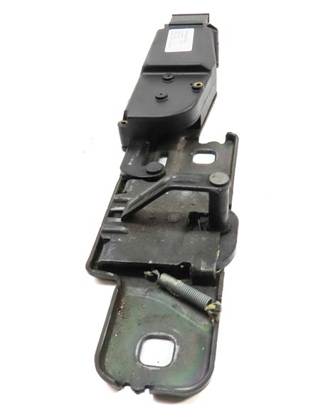 Thumbnail 5: 2011 AUDI Q7 (4L) REAR TRUNK LIFTGATE HATCH LID LOCK LATCH STRKER PLATE ACTUATOR