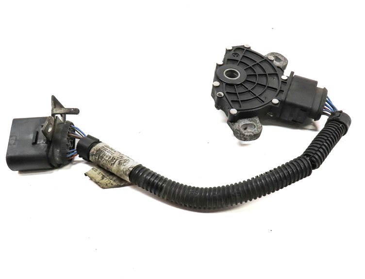 Thumbnail 4: 2011 AUDI Q7 (4L) AUTOMATIC TRANSMISSION NEUTRAL SAFETY SWITCH w/ HARNESS
