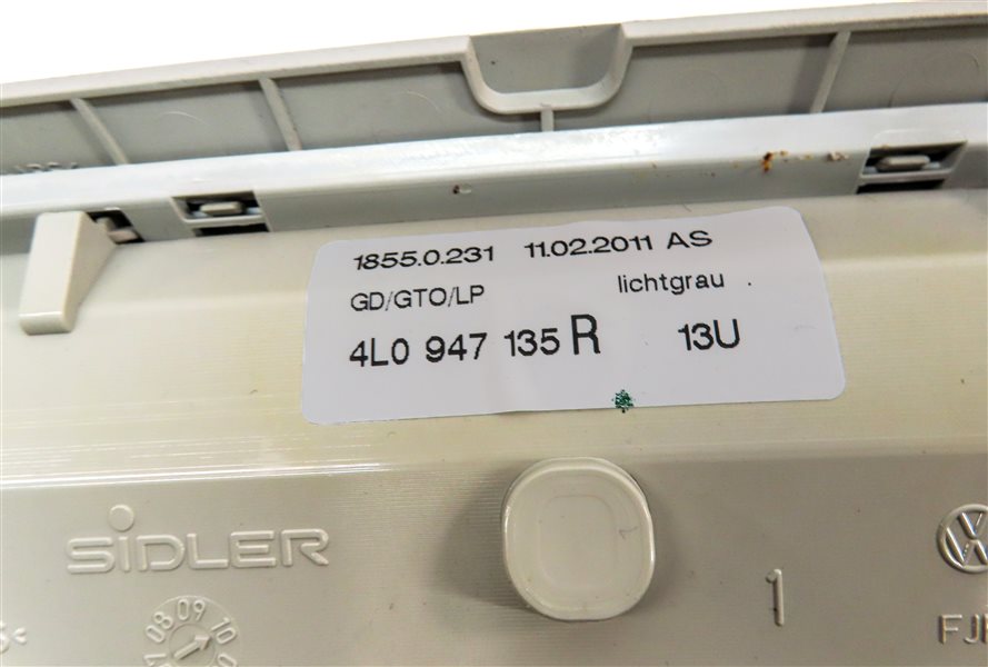 Thumbnail 9: 2011 AUDI Q7 (4L) FRONT INTERIOR DOME LIGHT LAMP w/ SUNROOF SWITCHES (Gray)