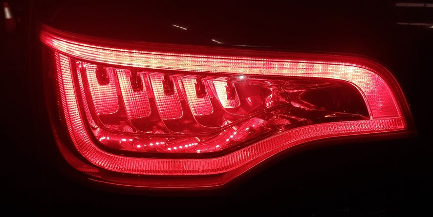 Thumbnail 2: 2010-2015 AUDI Q7 (4L) REAR LEFT DRIVER TAILLIGHT BRAKE LIGHT LAMP (LED)