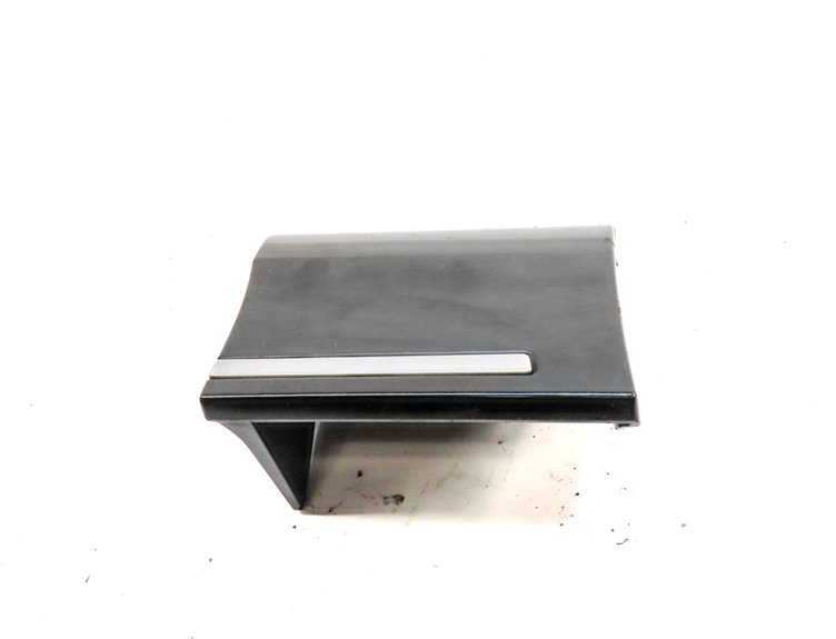 Thumbnail 2: 2011 AUDI Q7 (4L) FRONT LEFT DRIVER LOWER FENDER TRIM MOULDING (Black)