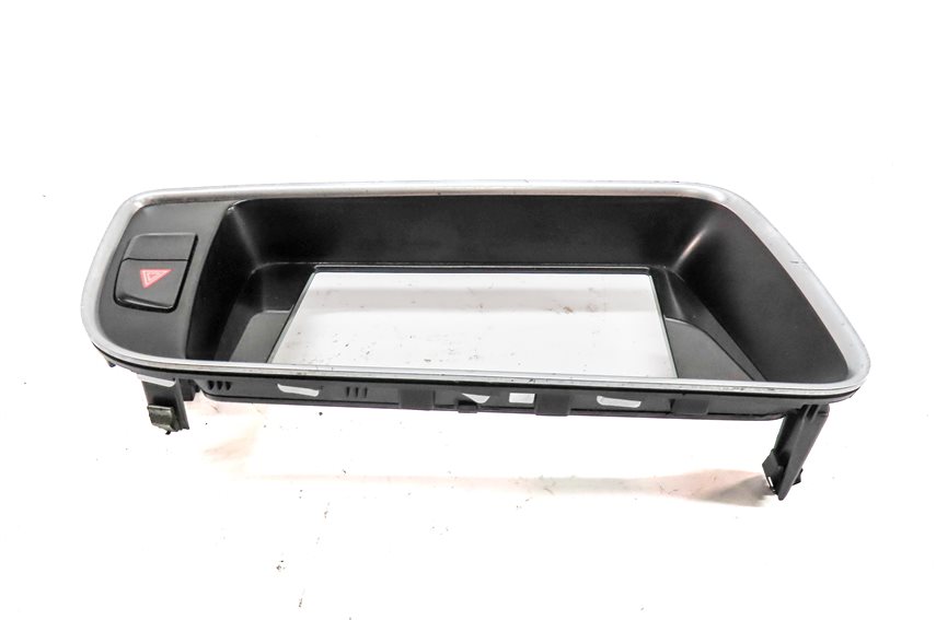 Thumbnail 5: 2015 AUDI Q5 (B8 8R) FRONT CENTER DASH INFORMATION SCREEN TRIM SURROUND