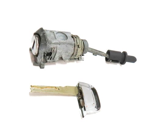 Thumbnail 4: 2015 AUDI Q5 (B8 8R) FRONT LEFT DRIVER DOOR LOCK CYLINDER w/ KEY SET/2