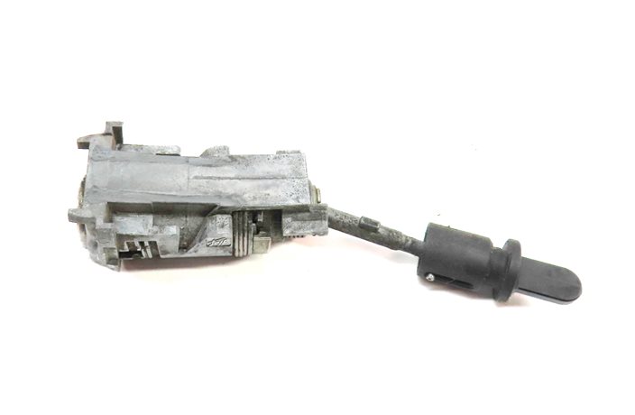 Thumbnail 6: 2015 AUDI Q5 (B8 8R) FRONT LEFT DRIVER DOOR LOCK CYLINDER w/ KEY SET/2