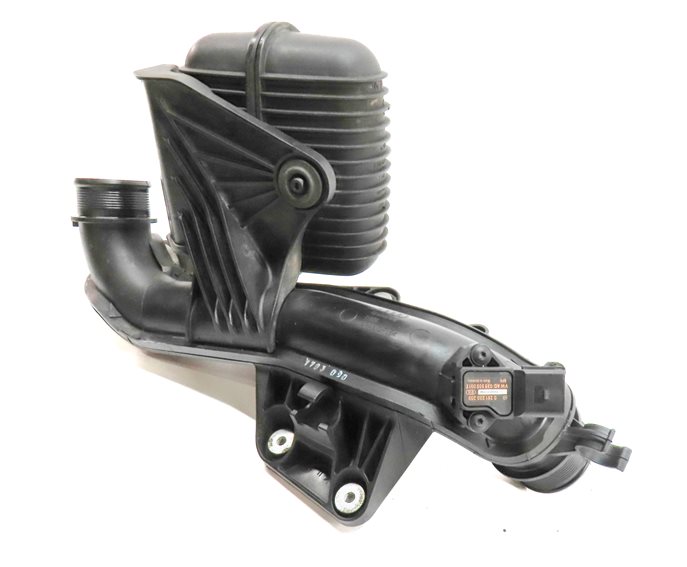 2015 AUDI Q5 (B8 8R) 2.0L (CPMB) ENGINE INTERCOOLER PIPE DUCT w/ DAMPENER