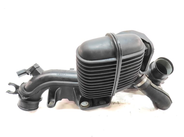 Thumbnail 5: 2015 AUDI Q5 (B8 8R) 2.0L (CPMB) ENGINE INTERCOOLER PIPE DUCT w/ DAMPENER