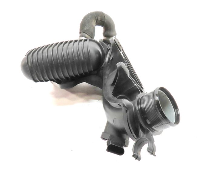 Thumbnail 7: 2015 AUDI Q5 (B8 8R) 2.0L (CPMB) ENGINE INTERCOOLER PIPE DUCT w/ DAMPENER