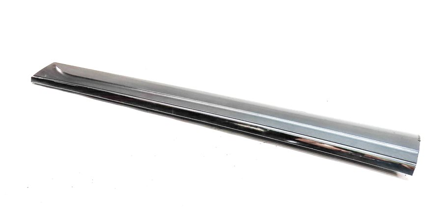 13-17 AUDI Q5 B8 8R FRONT RIGHT PASSENGER LOWER DOOR MOULDING TRIM PANEL (Gray)