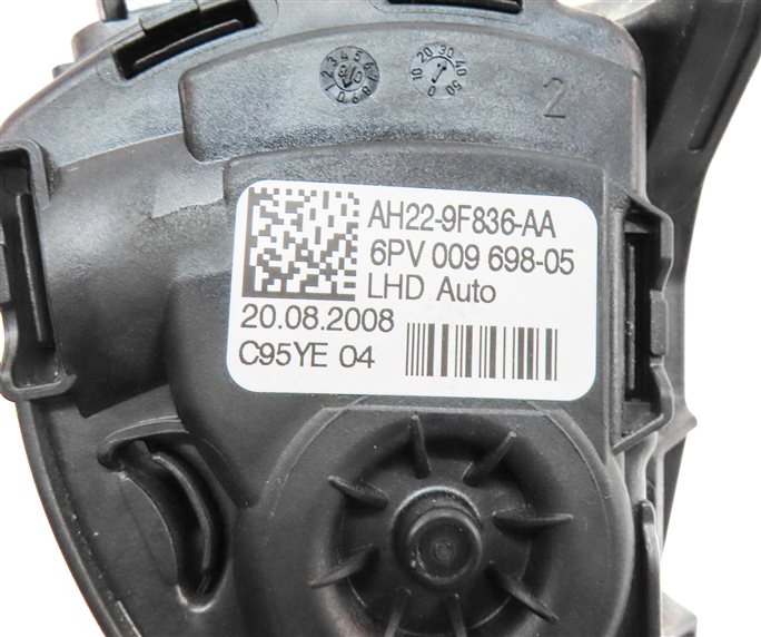 Thumbnail 7: 2010 LAND ROVER LR4 (L319) THROTTLE GAS ACCELERATOR PEDAL ASSEMBLY
