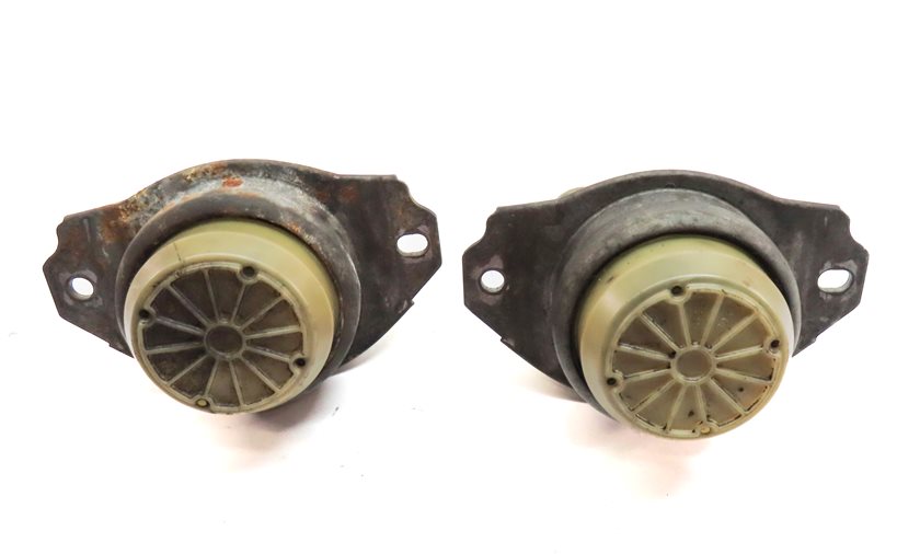 Thumbnail 5: 2010 LAND ROVER LR4 (L319) 5.0L NON-SUPER ENGINE MOTOR SUPPORT MOUNT SET/2