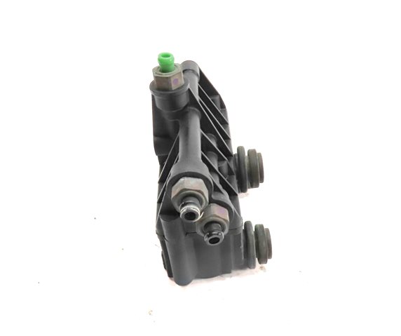 Thumbnail 3: 2010 LAND ROVER LR4 (L319) FRONT AIR RIDE SUSPENSION RELIEF VALVE BLOCK