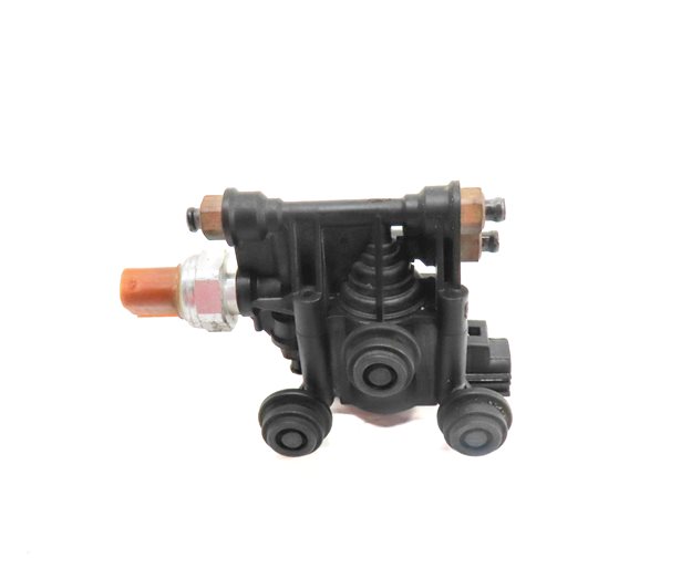 Thumbnail 2: 2010 LAND ROVER LR4 (L319) REAR AIR RIDE SUSPENSION RELIEF VALVE BLOCK