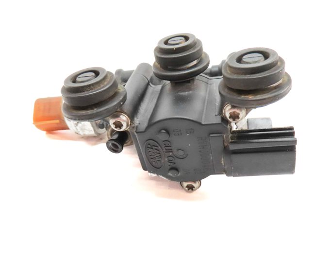 Thumbnail 6: 2010 LAND ROVER LR4 (L319) REAR AIR RIDE SUSPENSION RELIEF VALVE BLOCK