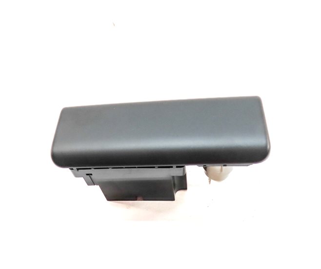 Thumbnail 2: 2010 LAND ROVER LR4 (L319) AUXILIARY MEDIA AUX IN w/ 12V POWER SOCKET PANEL
