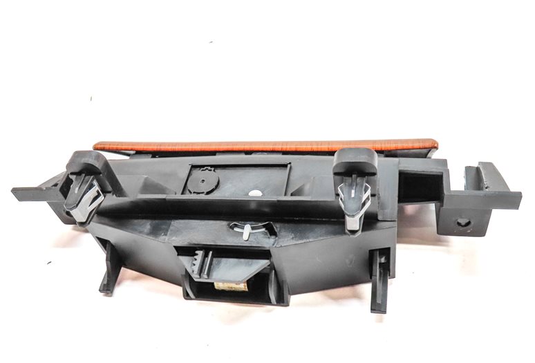 Thumbnail 5: 2010 LAND ROVER LR4 (L319) FRONT CENTER CONSOLE ASHTRAY w/ WOOD TRIM