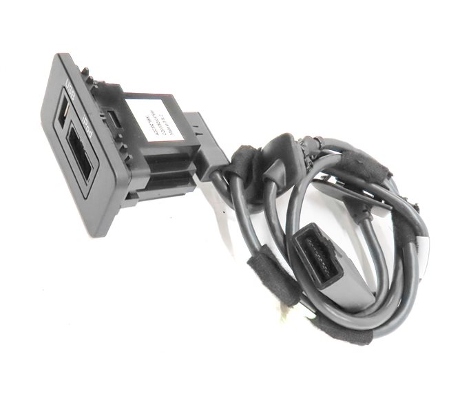 Thumbnail 3: 2010 LAND ROVER LR4 (L319) USB iPOD PLUG PORT PANEL w/ WIRE WIRING HARNESS