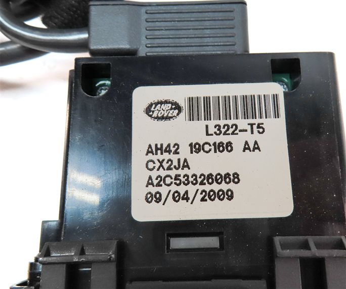 Thumbnail 7: 2010 LAND ROVER LR4 (L319) USB iPOD PLUG PORT PANEL w/ WIRE WIRING HARNESS