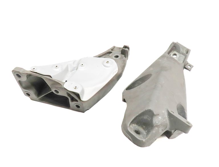 Thumbnail 1: 2012 BMW X5 (E70) 3.0L DIESEL (M57Y) ENGINE MOTOR MOUNT SUPPORT BRACKET SET/2