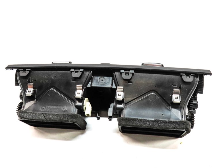 Thumbnail 4: 2012 BMW X5 (E70) FRONT CENTER DASH HEAT AIR AC HVAC DUAL VENT (Black)