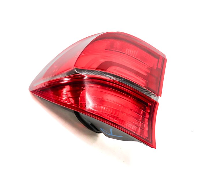2011-2013 BMW X5 X5M (E70) RIGHT PASSENGER REAR OUTER TAILLIGHT BRAKE LIGHT LAMP