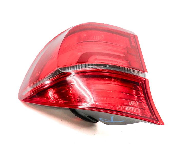 Thumbnail 2: 2011-2013 BMW X5 X5M (E70) RIGHT PASSENGER REAR OUTER TAILLIGHT BRAKE LIGHT LAMP