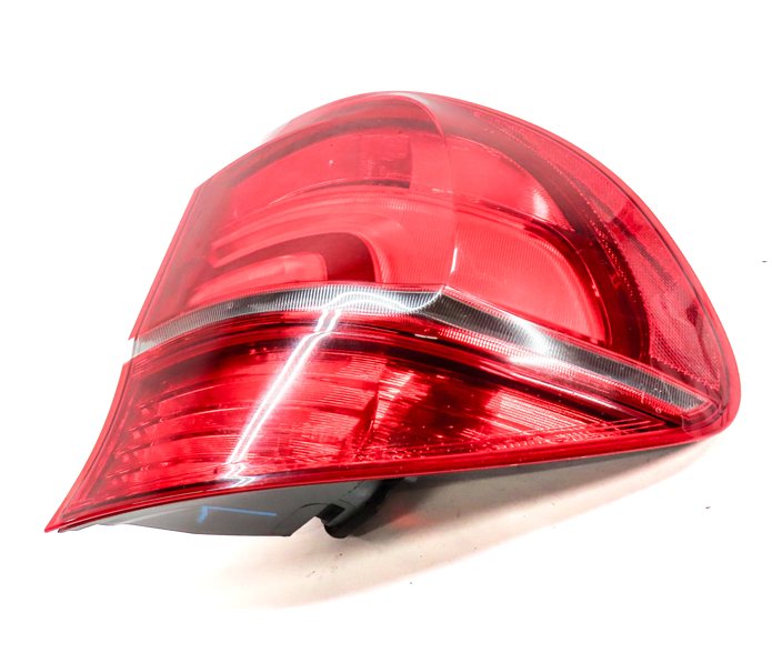 Thumbnail 2: 2011-2013 BMW X5 X5M (E70) LEFT DRIVER REAR OUTER TAILLIGHT BRAKE LIGHT LAMP