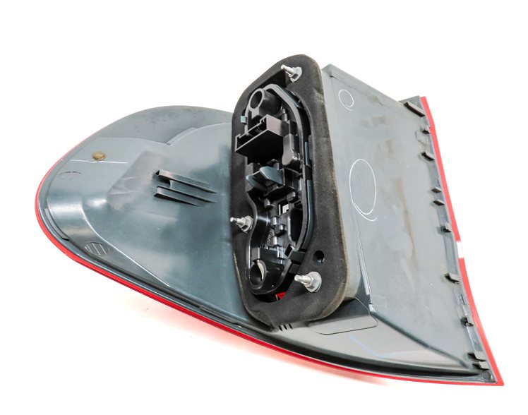 Thumbnail 5: 2011-2013 BMW X5 X5M (E70) LEFT DRIVER REAR OUTER TAILLIGHT BRAKE LIGHT LAMP