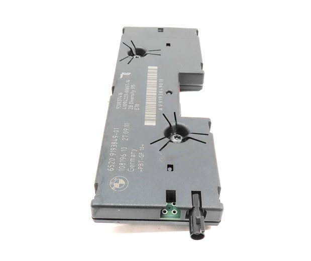Thumbnail 3: 2012 BMW X5 (E70) RADIO STEREO ANTENNA DIVERSITY AMPLIFIER MODULE