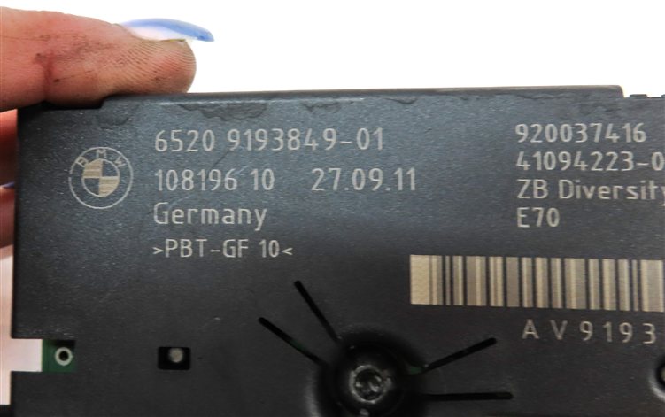 Thumbnail 6: 2012 BMW X5 (E70) RADIO STEREO ANTENNA DIVERSITY AMPLIFIER MODULE
