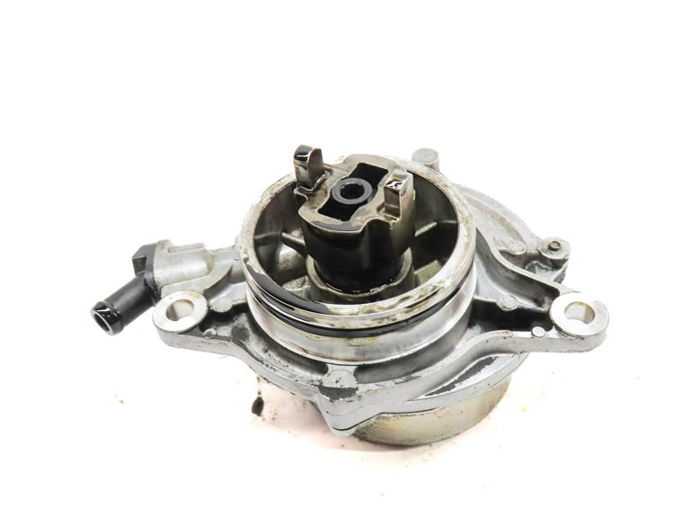 Thumbnail 2: 2009-2013 BMW X5 335D (E70 E90) 3.0L M57Y TURBO DIESEL ENGINE BRAKE VACUUM PUMP