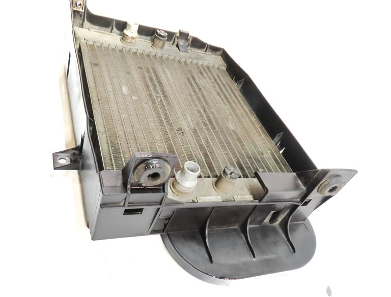 Thumbnail 3: 2008-2014 BMW X5 X5M X6 X6M (E70 E71) 3.0L / 4.4L TWIN TURBO AUXILIARY RADIATOR