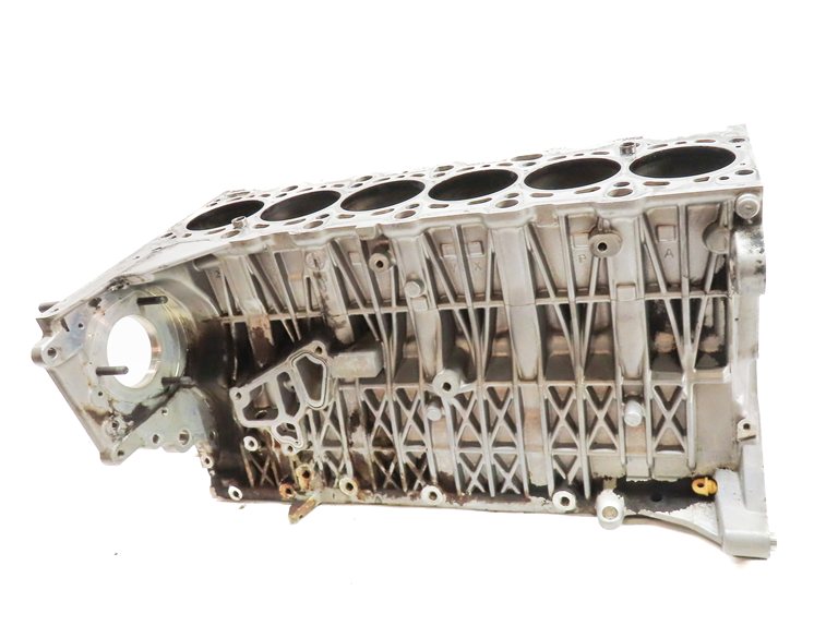 Thumbnail 2: 09-13 BMW X5 335D (E70 E90) 3.0L TWIN TURBO M57Y DIESEL ENGINE CYLINDER BLOCK