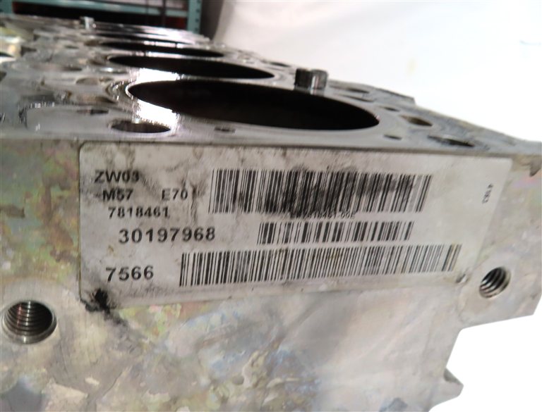 Thumbnail 7: 09-13 BMW X5 335D (E70 E90) 3.0L TWIN TURBO M57Y DIESEL ENGINE CYLINDER BLOCK