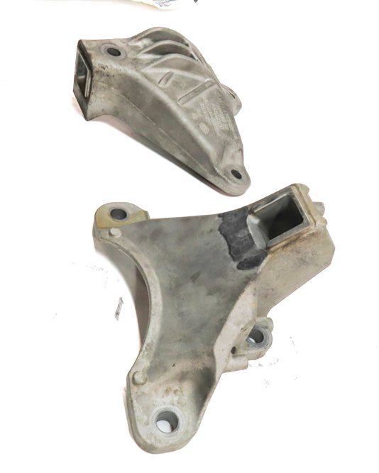 Thumbnail 3: 2012 BMW 535I (F10) 3.0L (N55) ENGINE MOTOR MOUNT SUPPORT BRACKET SET/2