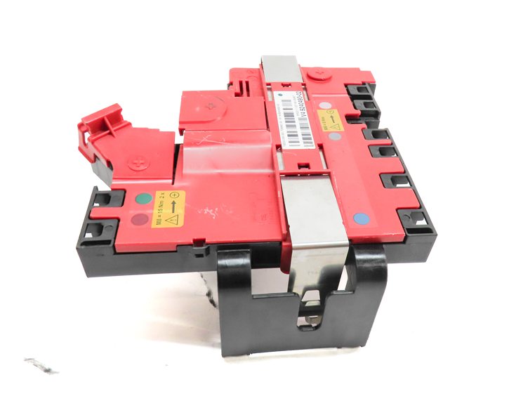 Thumbnail 3: 2012 BMW 535I (F10) 3.0L (N55) ENGINE POSITIVE POWER DISTRIBUTION PLATE