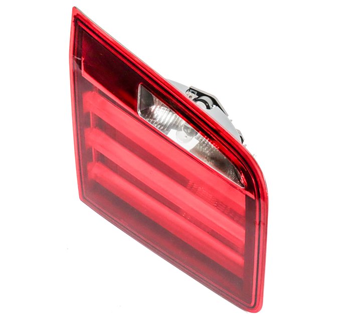 Thumbnail 1: 2011-2013 BMW 528i 535i 550i M5 (F10) LEFT REAR TRUNK LID TAILLIGHT LIGHT LAMP