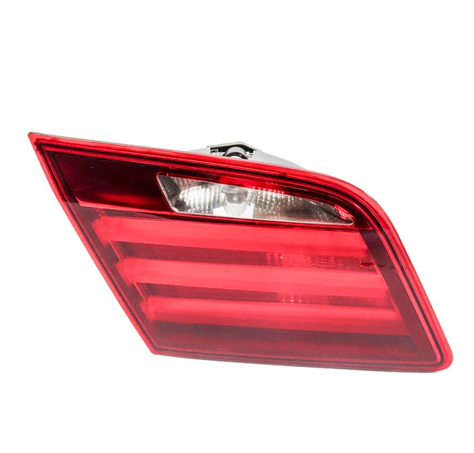 Thumbnail 3: 2011-2013 BMW 528i 535i 550i M5 (F10) LEFT REAR TRUNK LID TAILLIGHT LIGHT LAMP