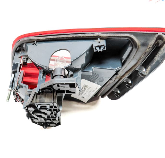 Thumbnail 5: 2011-2013 BMW 528i 535i 550i M5 (F10) LEFT REAR TRUNK LID TAILLIGHT LIGHT LAMP