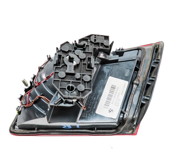 Thumbnail 7: 2011-2013 BMW 528i 535i 550i M5 (F10) LEFT REAR TRUNK LID TAILLIGHT LIGHT LAMP