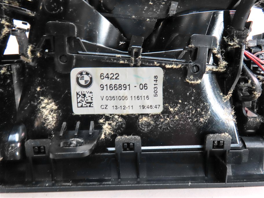 Thumbnail 7: 2012 BMW 535I (F10) FRONT CENTER DASH HEAT AIR AC HVAC DUAL VENT (Black)