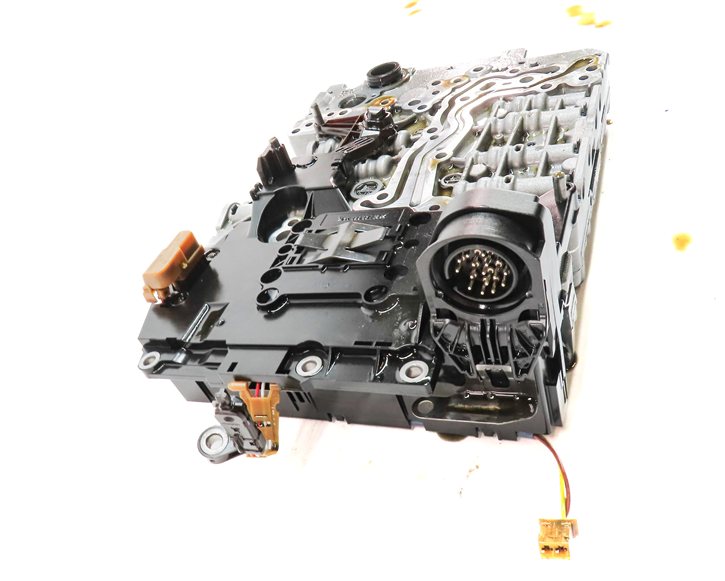 Thumbnail 4: 2012-2013 BMW 535i 535iGT (F07 F10) 3.0L RWD 8HP45 AUTO TRANSMISSION VALVE BODY