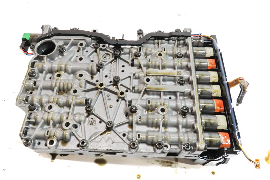 Thumbnail 6: 2012-2013 BMW 535i 535iGT (F07 F10) 3.0L RWD 8HP45 AUTO TRANSMISSION VALVE BODY