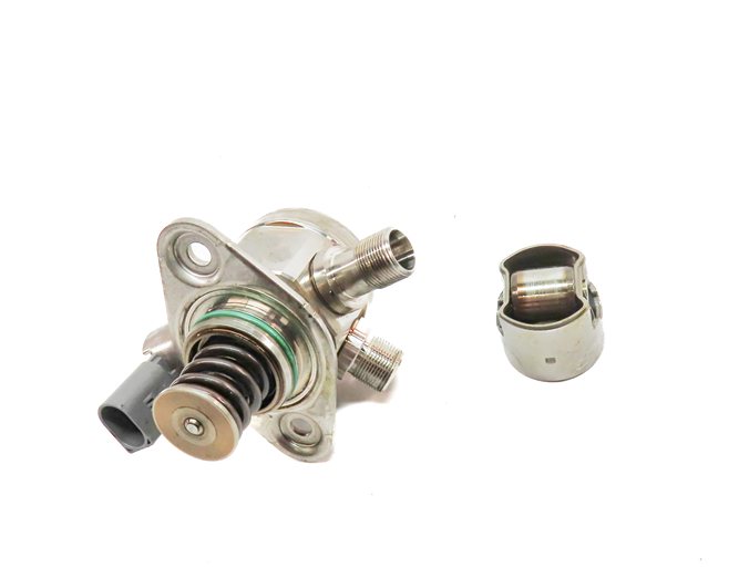Thumbnail 2: 11-20 MERCEDES E S SL GL (W205 W166 W212 X166 X253) V8 LEFT MECHANICAL FUEL PUMP