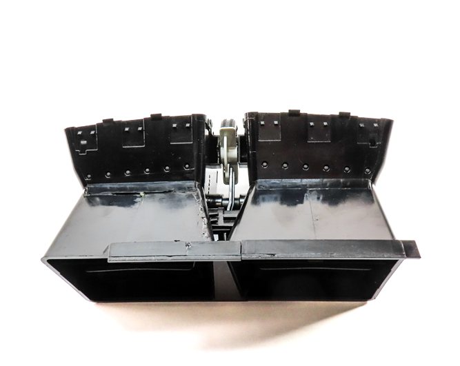 Thumbnail 4: 2018 MERCEDES GLS450 (X166) REAR CENTER CONSOLE HEAT AIR AC DUAL VENT (Black)