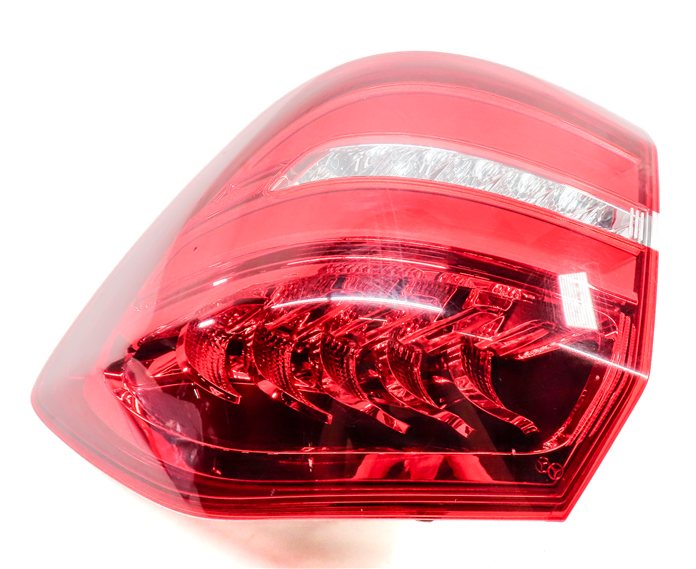 Thumbnail 4: 17-19 MERCEDES GLS CLASS X166 REAR RIGHT PASSENGER OUTER QUARTER TAILLIGHT LAMP